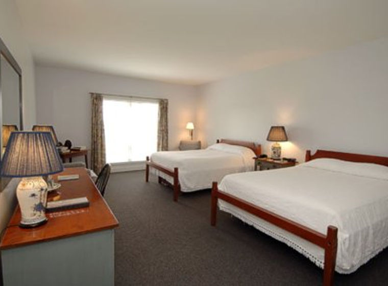 The Warbler - Room 1 at Murphin Ridge Inn