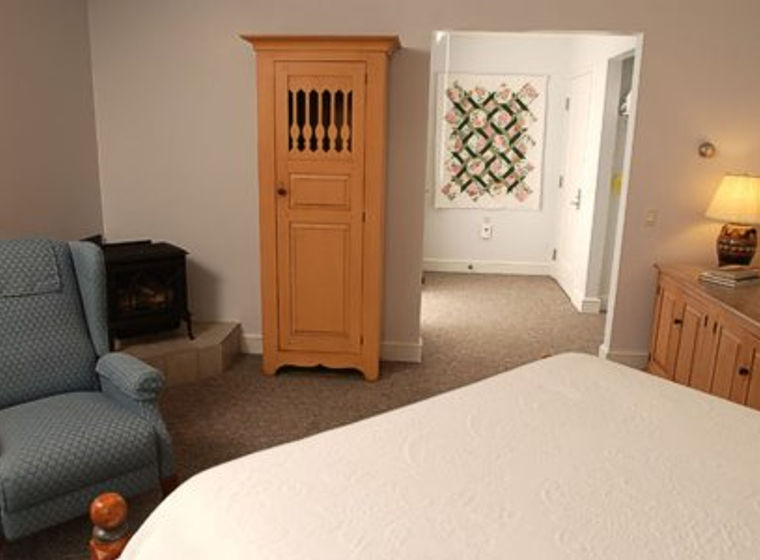 The Sparrow - Room 6 at Murphin Ridge Inn