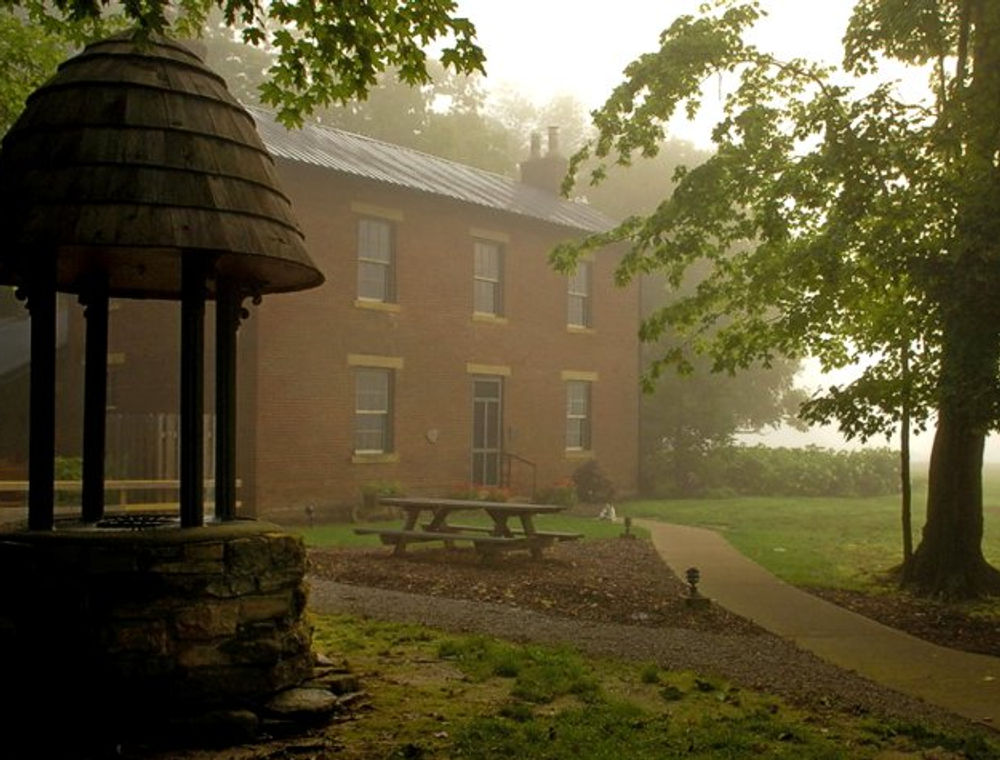 The well at Murphin Ridge Inn.